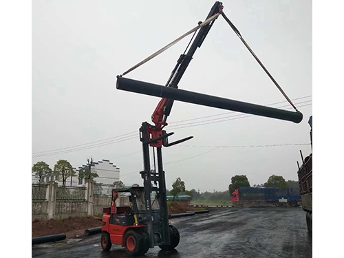 龍工叉車(chē)帶伸縮臂吊